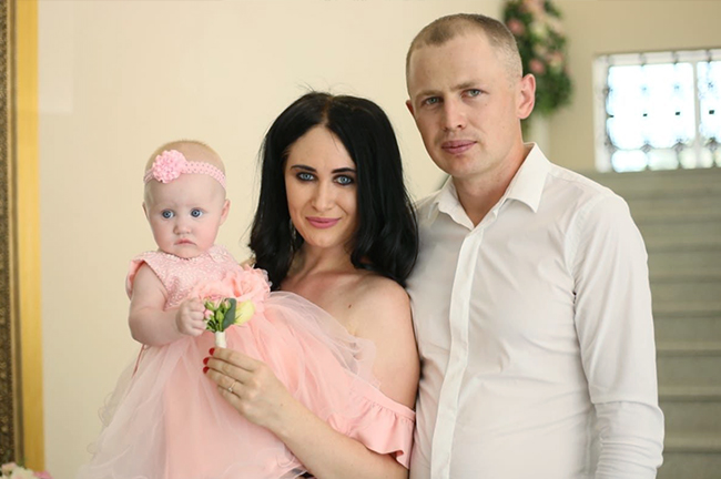 Супруги Николай и Елена Божко с дочкой Златой
