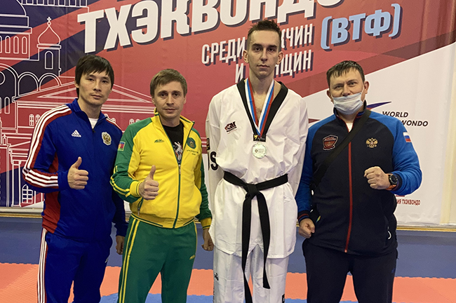 Дмитрий Артюхов вместе с тренерами сборной Кубани.