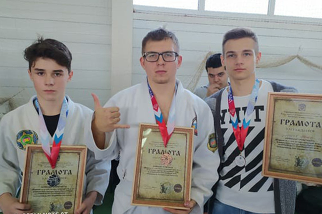 На снимке Артём Колосов, Андрей Беседин и Максим Андреев.